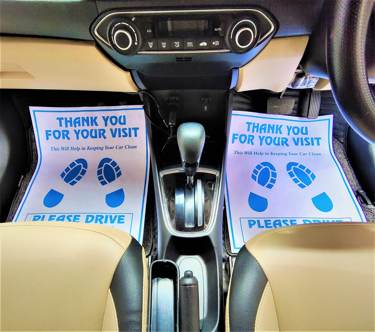 Disposable Car Paper Floor Mats for Car Interior Protection – White Large, 18 × 22 Inches (45 × 56 cm)