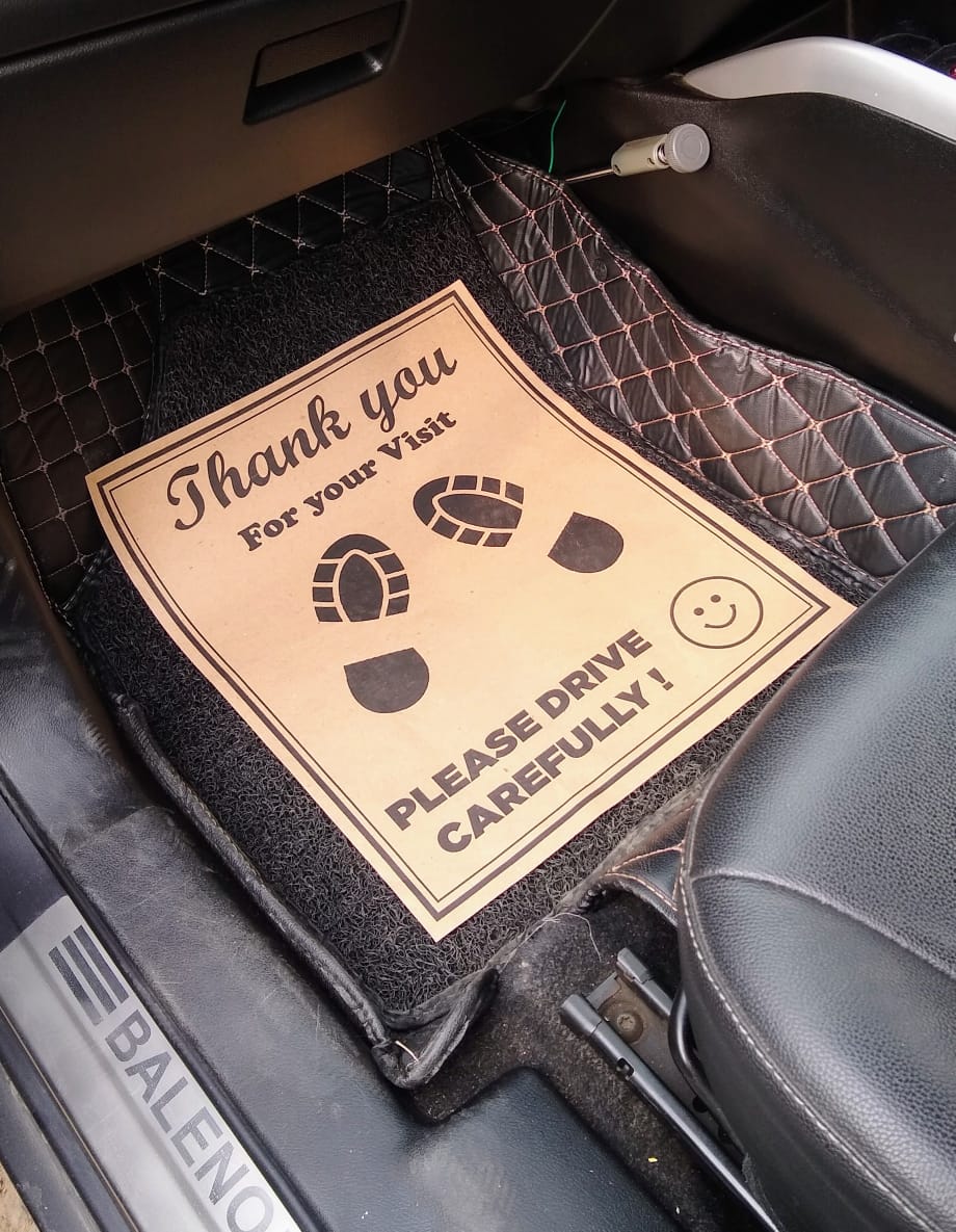 Disposable Car Paper Floor Mats for Car Interior Protection – Brown Medium, 15 × 18 Inches (38 × 46 cm)