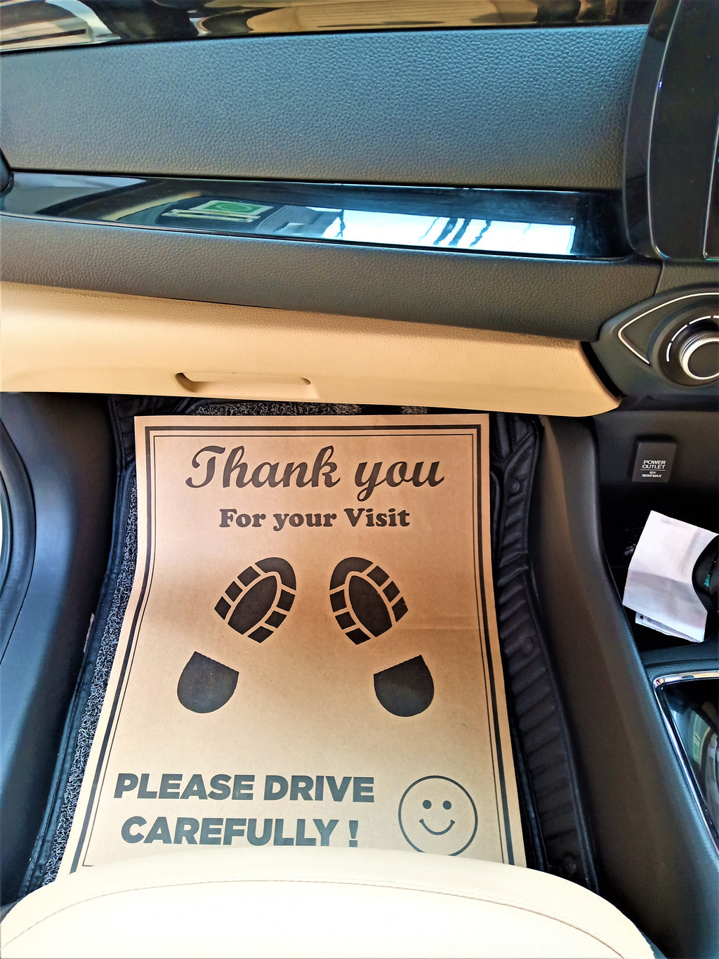 Disposable Car Paper Floor Mats for Car Interior Protection – Brown Extra Large, 18 × 21 Inches (46 × 53 cm)